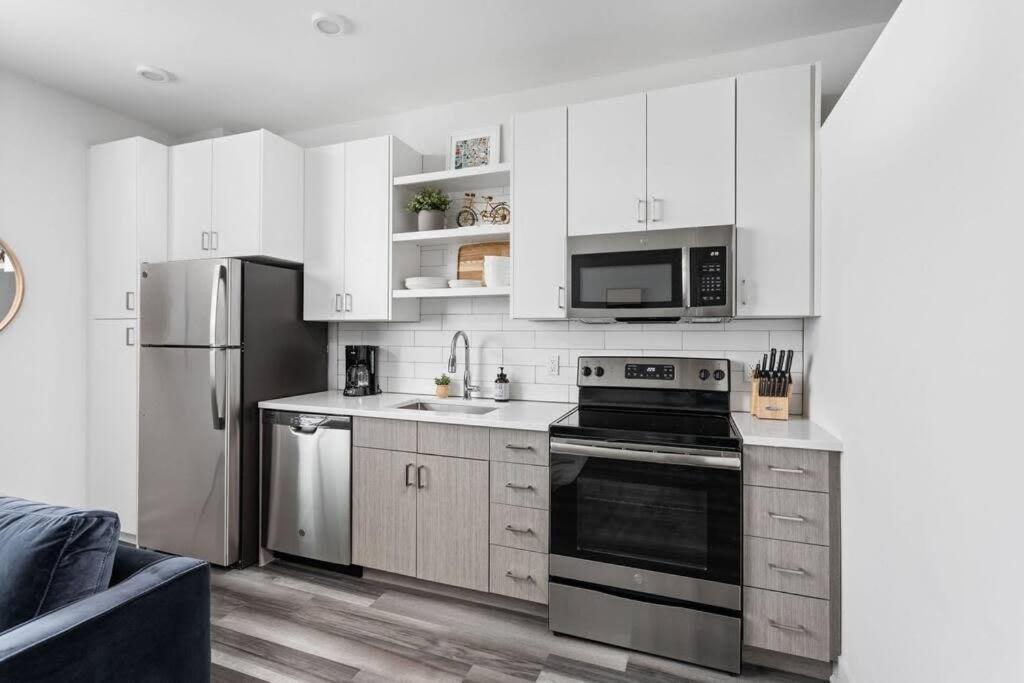 Mid-Century Modern Studio Cozysuites Downtown Indianapolis Zewnętrze zdjęcie